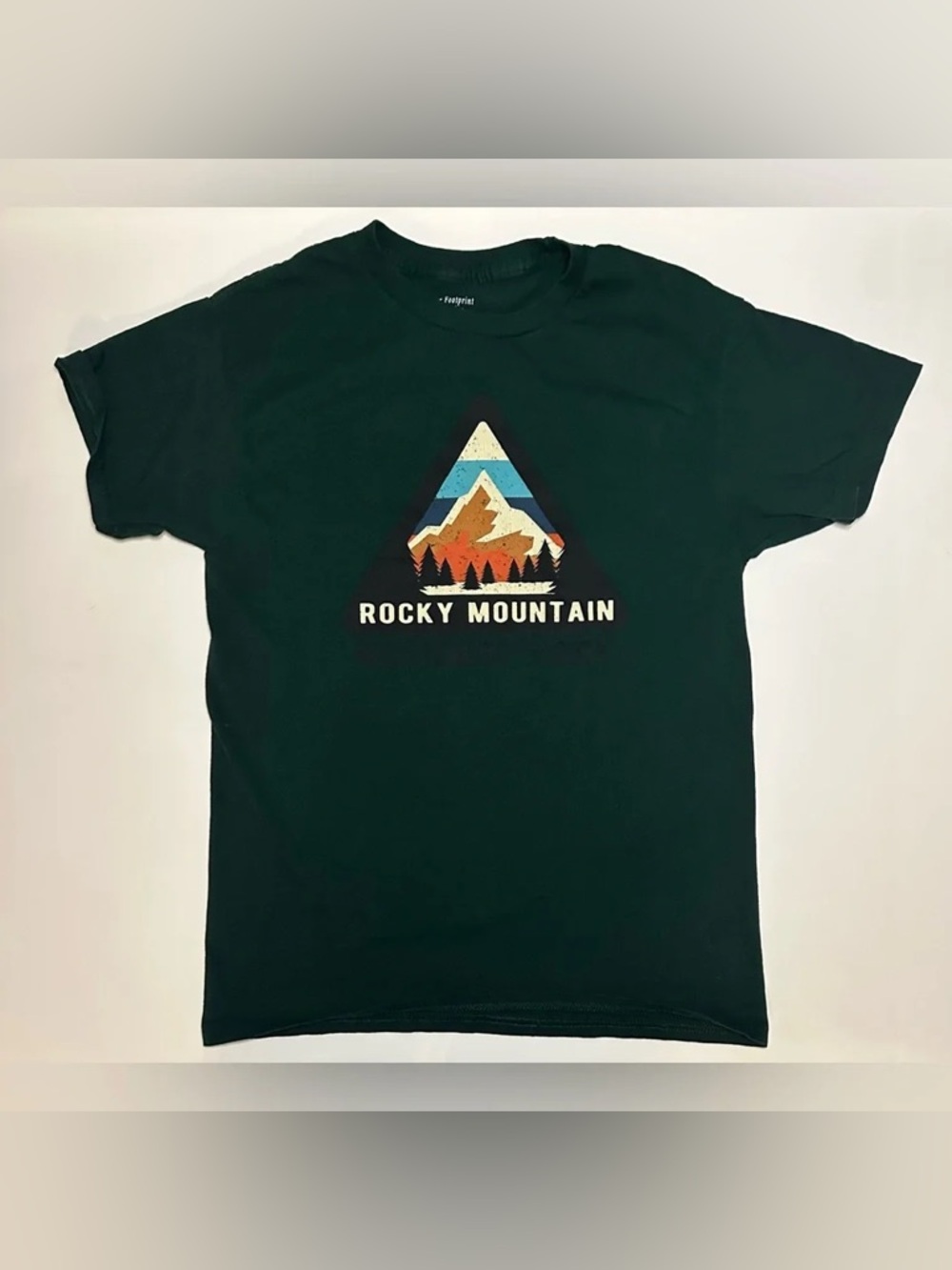 Rocky Mountain Graphic Short Sleeve Tee Retro Mountain Outdoors Tee Green Size S